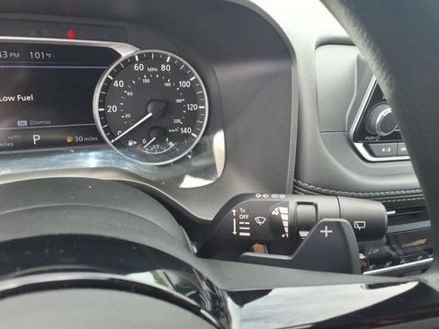 Used 2023 Nissan Rogue SV AWD/4WD image 23