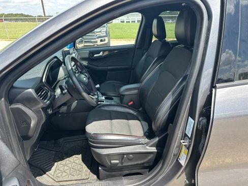 Used 2023 Ford Escape ST-Line FWD image 5