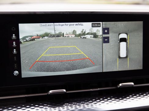 Used 2023 Kia Carnival SX Prestige FWD image 16