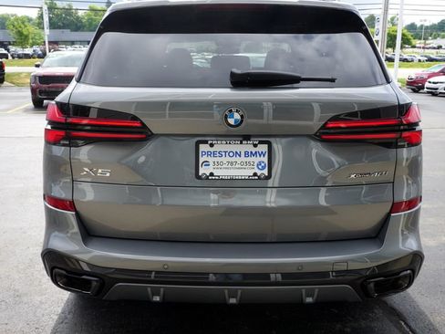 New 2026 BMW X5 xDrive40i w/ M Sport Package AWD/4WD image 5