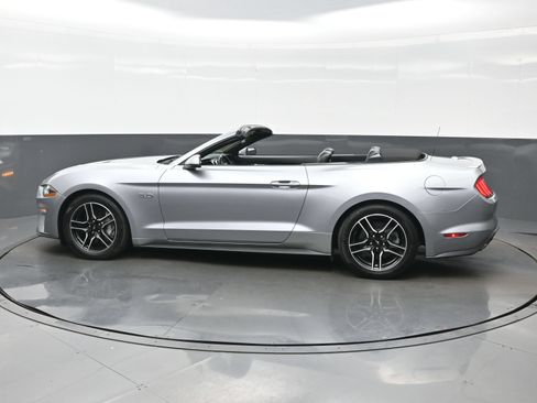 Used 2022 Ford Mustang GT Premium w/ Equipment Group 401A RWD image 3