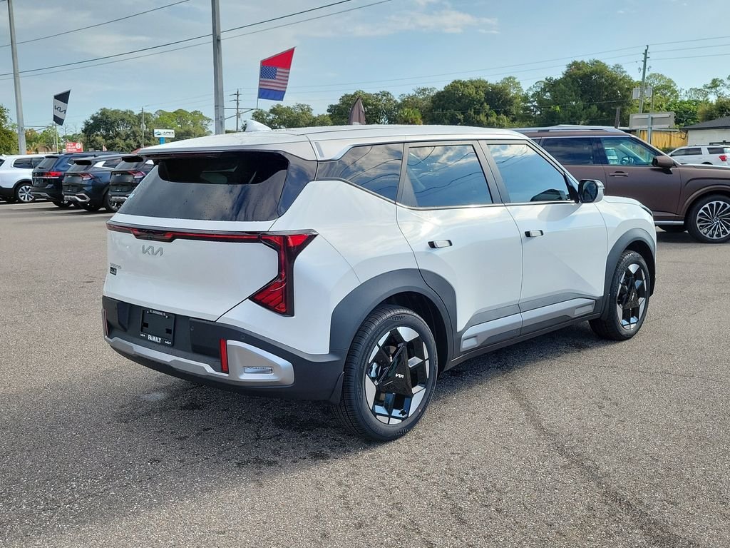 New 2027 Kia Seltos S FWD image 6