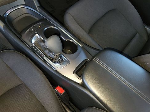 Used 2024 Chevrolet Malibu LT image 21