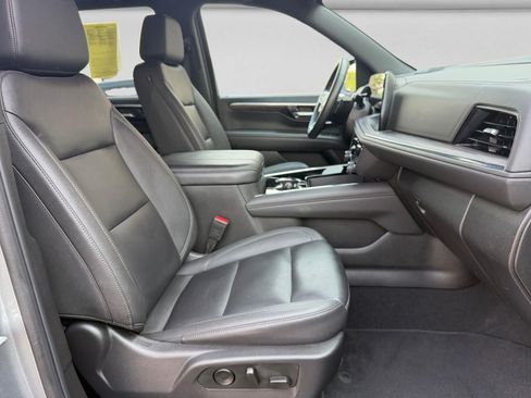 Used 2025 Chevrolet Tahoe Z71 AWD/4WD image 15