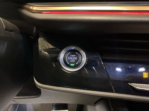 Certified 2024 Buick Envision Avenir AWD/4WD image 19