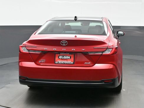 Used 2026 Toyota Camry XLE AWD/4WD image 5