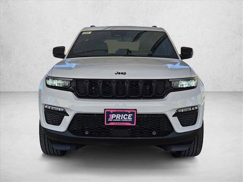 New 2025 Jeep Grand Cherokee Limited w/ Luxury Tech Group II image 6