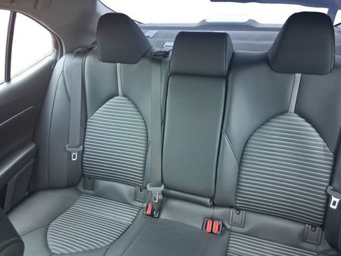 Used 2023 Toyota Camry SE FWD image 16
