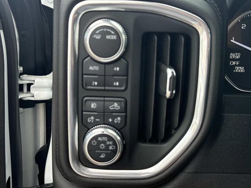 Used 2021 GMC Sierra 1500 SLT w/ SLT Premium Package AWD/4WD image 21