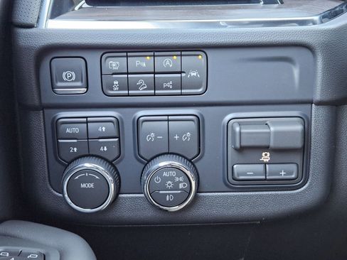 New 2026 Chevrolet Tahoe Premier w/ Sun And Tow Package image 23