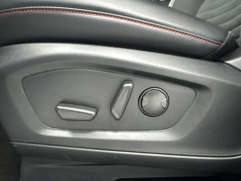 Used 2025 Ford Explorer ST-Line AWD/4WD image 10