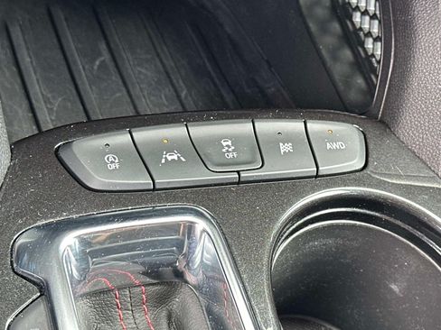 Used 2023 Chevrolet TrailBlazer RS w/ Convenience Package AWD/4WD image 32