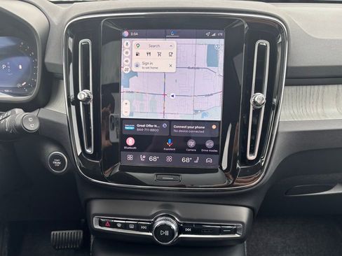 Certified 2026 Volvo XC40 B5 Core w/ Climate Package AWD/4WD image 9