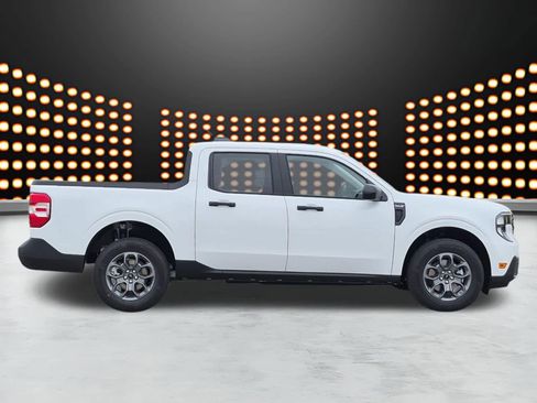 New 2026 Ford Maverick XLT w/ XLT Luxury Package FWD image 9
