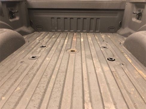 Used 2023 Ford F250 XLT w/ Black Appearance Package image 9