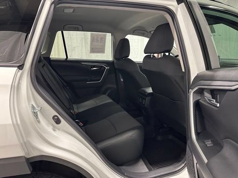 Used 2025 Toyota RAV4 XLE FWD image 50