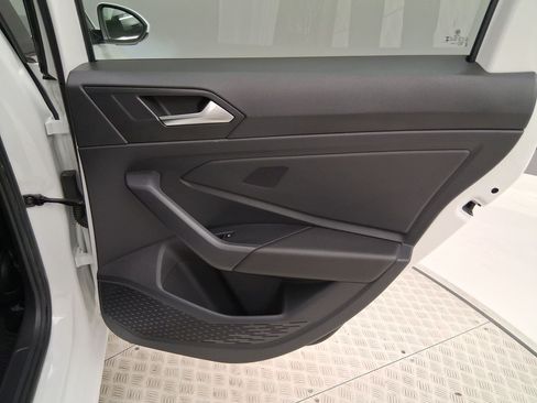 Used 2023 Volkswagen Jetta SE FWD image 31