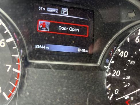 Used 2017 Nissan Pathfinder S AWD/4WD image 9