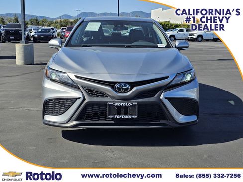 Used 2024 Toyota Camry SE FWD image 2