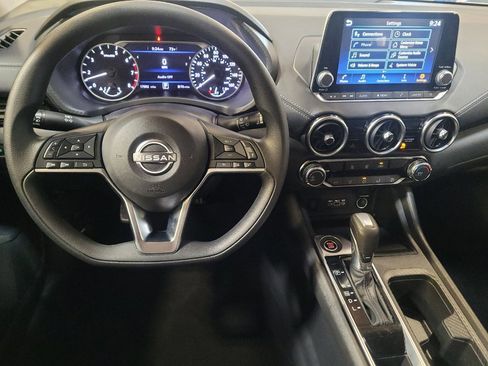 Used 2025 Nissan Sentra SV FWD image 22