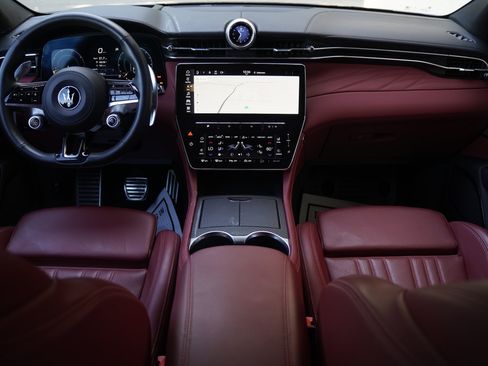 Used 2023 Maserati Grecale Modena AWD/4WD image 16