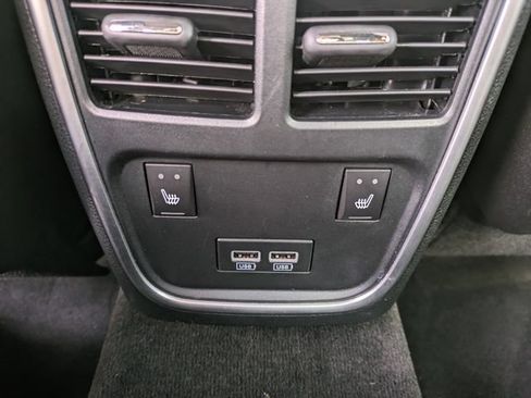 Used 2018 Chrysler 300 C w/ Sun, Sound & Nav Package RWD image 18