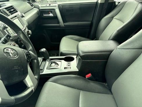 Used 2016 Toyota 4Runner SR5 Premium AWD/4WD image 9