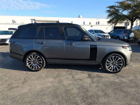 Used 2019 Land Rover Range Rover Supercharged image 3