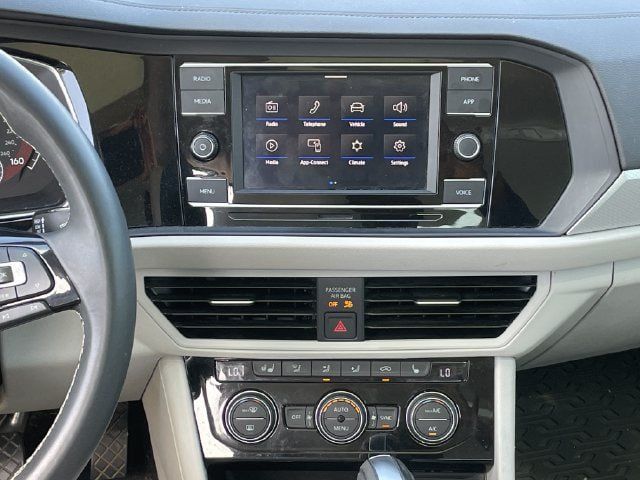 Used 2021 Volkswagen Jetta SE FWD image 15