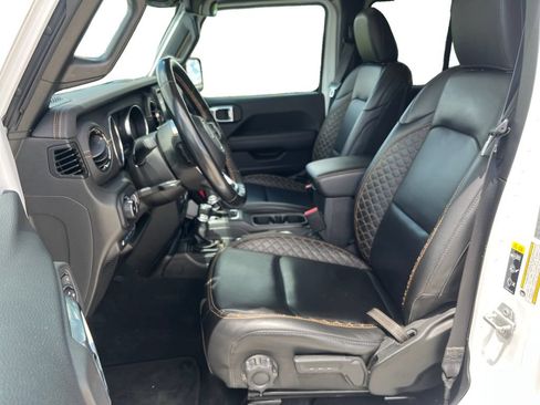 Used 2022 Jeep Wrangler Unlimited Sahara AWD/4WD image 23