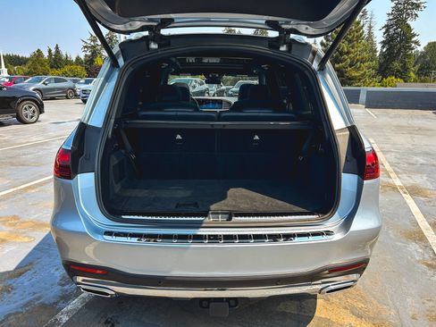 Used 2025 Mercedes-Benz GLS 450 4MATIC w/ AMG Line Exterior image 9