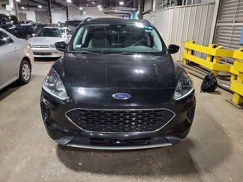 Used 2022 Ford Escape SE w/ SE Sport Appearance Package image 11