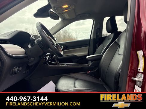 Used 2022 Jeep Compass Limited image 15