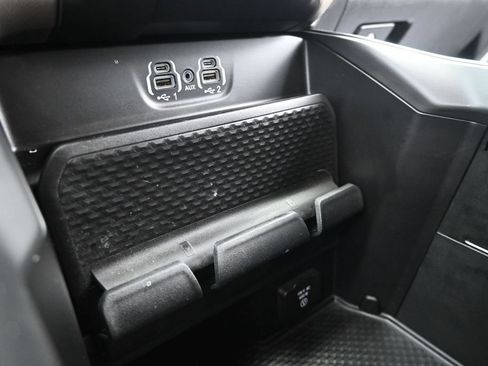 Used 2020 RAM 1500 Laramie AWD/4WD image 28