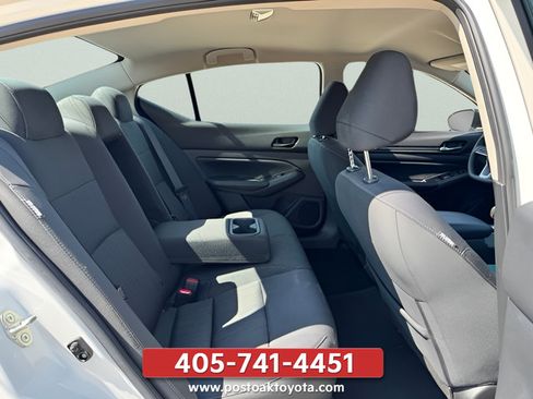 Used 2025 Nissan Altima 2.5 SV FWD image 29