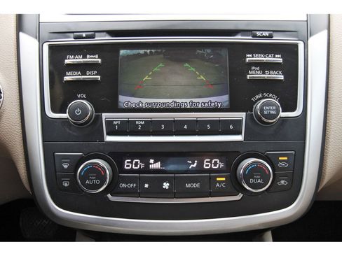 Used 2017 Nissan Altima 2.5 SL w/ Moonroof Package image 26