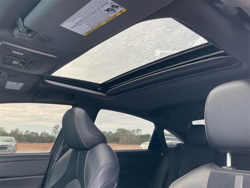 Used 2022 Toyota Avalon XSE image 23