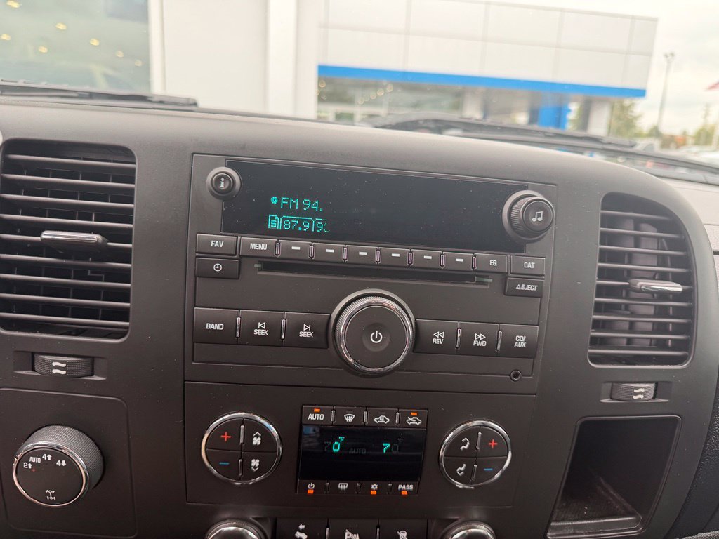 Used 2010 Chevrolet Silverado 1500 LT w/ Power Pack Plus AWD/4WD image 9