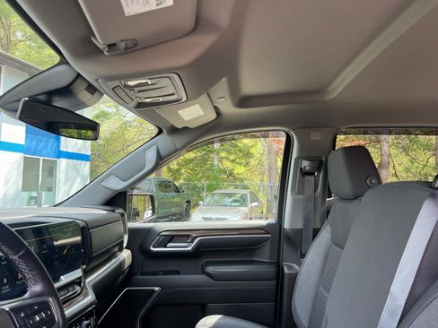 Certified 2023 Chevrolet Silverado 1500 RST w/ Z71 Off-Road Package AWD/4WD image 12