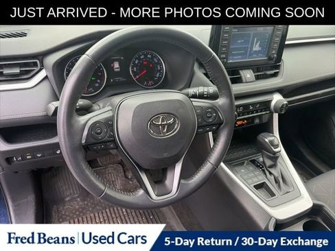 Used 2019 Toyota RAV4 XLE w/ Convenience Package image 10