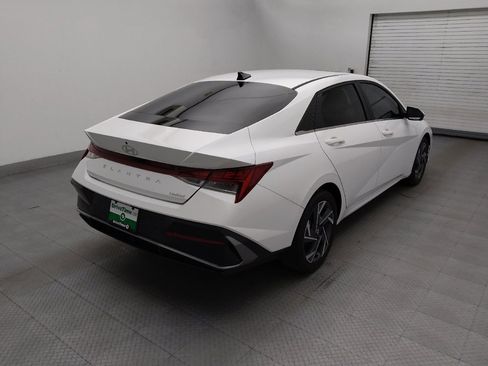 Used 2024 Hyundai Elantra Limited FWD image 9