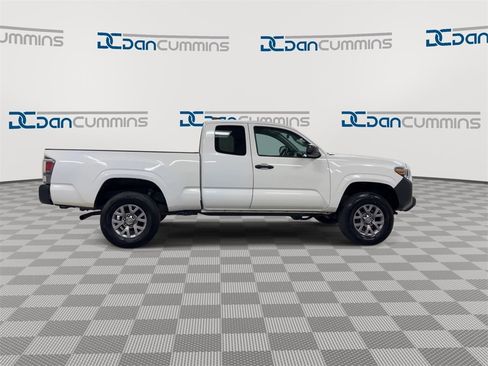 Used 2021 Toyota Tacoma SR image 9