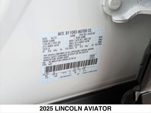 Used 2025 Lincoln Aviator Reserve w/ Equipment Group 201A image 28
