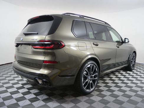 Used 2027 BMW X7 xDrive40i w/ Executive Package AWD/4WD image 3