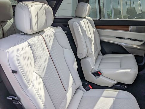 New 2026 Cadillac Vistiq Sport image 21