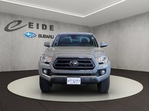 Used 2021 Toyota Tacoma SR5 AWD/4WD image 8