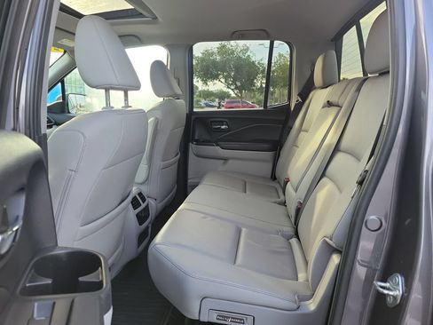 Used 2018 Honda Ridgeline RTL-E image 13