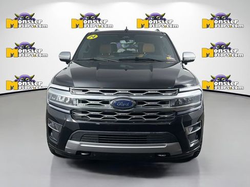 Used 2024 Ford Expedition Platinum AWD/4WD image 2