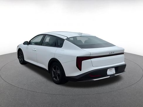 Used 2025 Kia K4 LXS image 4