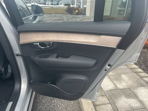Used 2025 Volvo XC90 B6 Plus AWD/4WD image 13